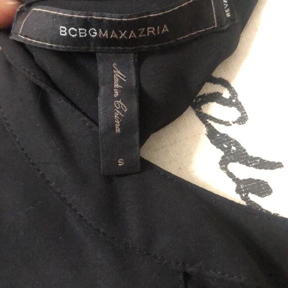 BCBG Black V-Neck Button down Blouse size Small - Picture 5 of 7